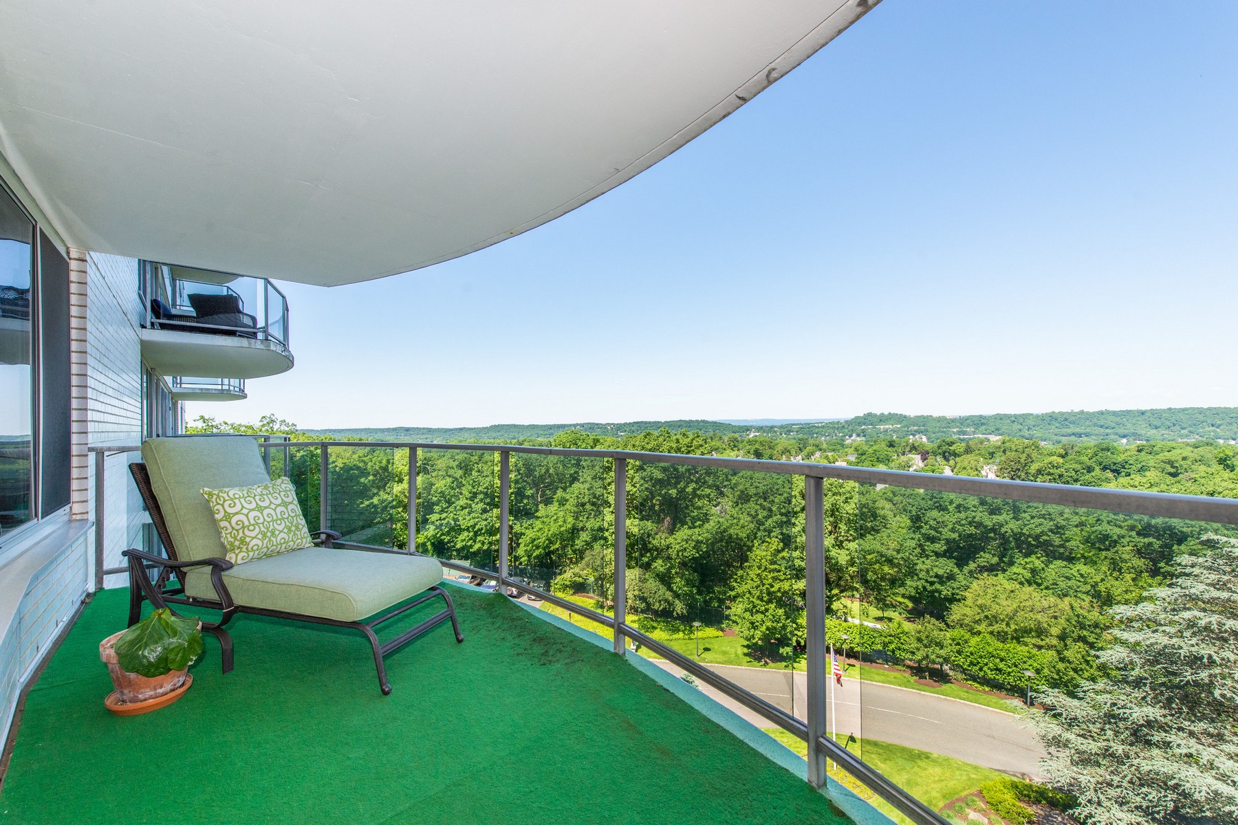 1 Claridge Drive, #521 